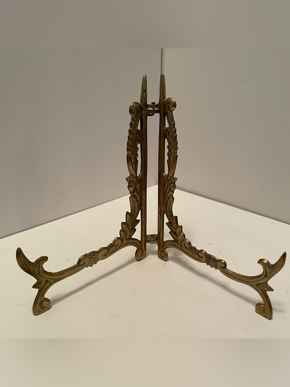 Vtg Ornate Brass Tabletop Easel Victorian Style Folding Plate,Book,Art Stand 5”